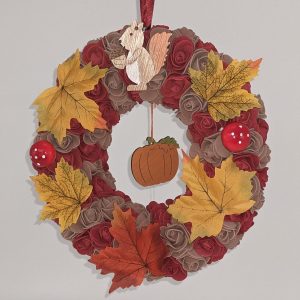 Couronne d'automne avec écureuil