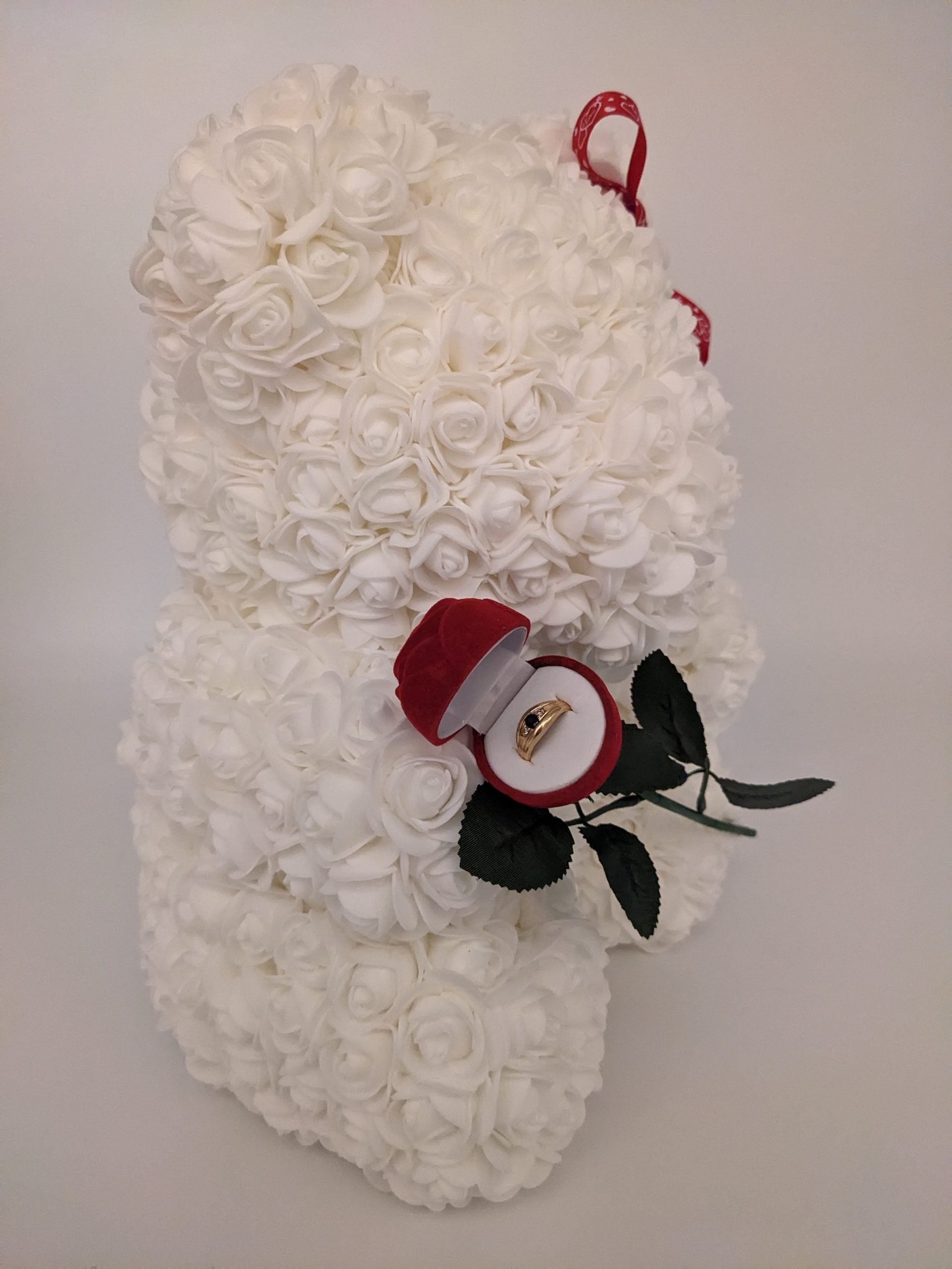 Ours blanc "St Valentin "avec son nœud rouge et son écrin à bijoux – Image 2