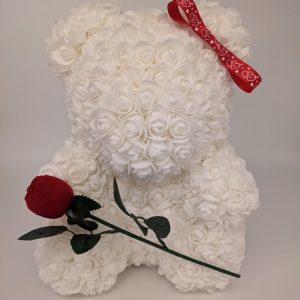 Ours blanc "St Valentin "avec son nœud rouge et son écrin à bijoux