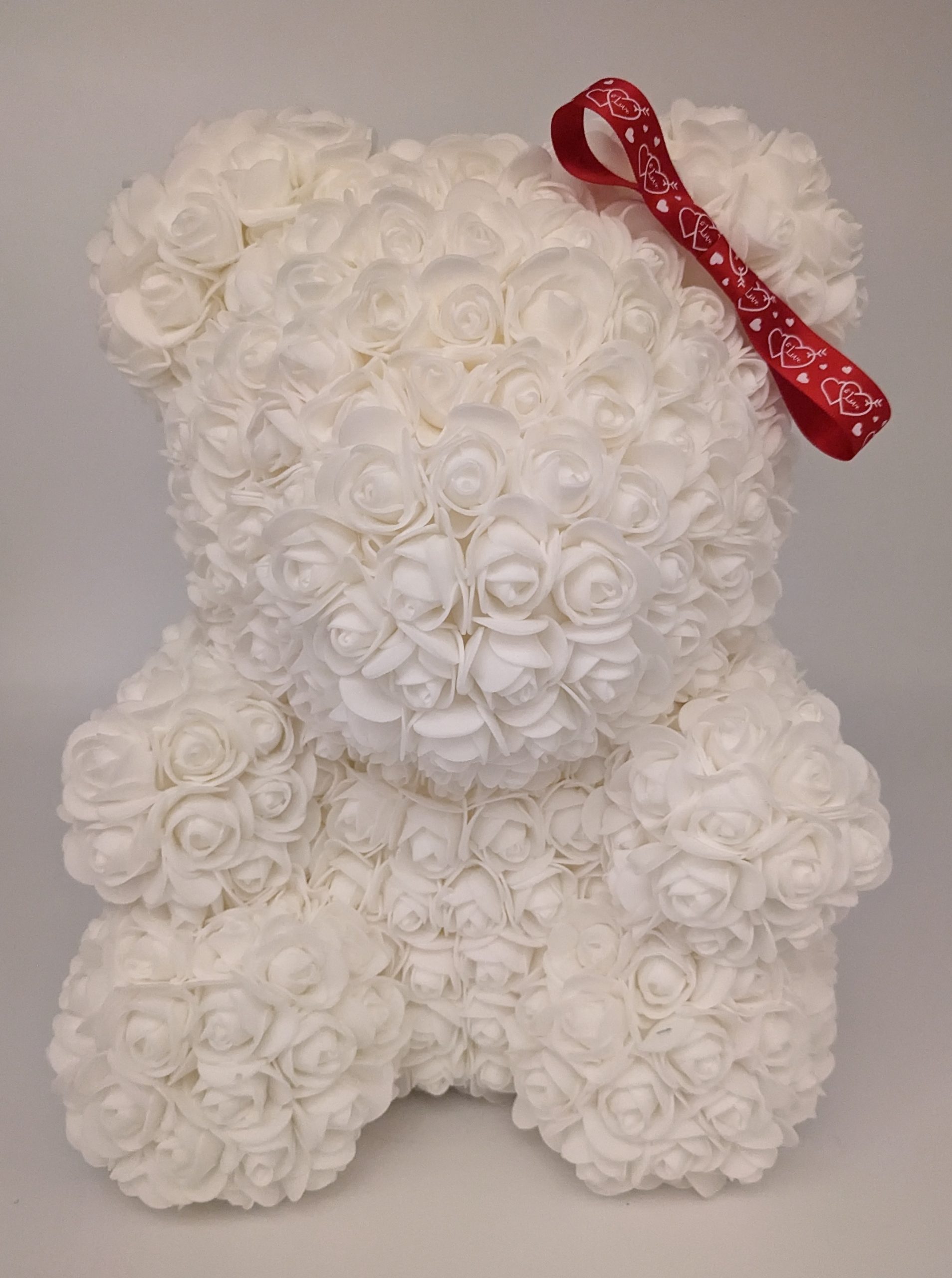 Ours blanc "St Valentin" avec son nœud rouge